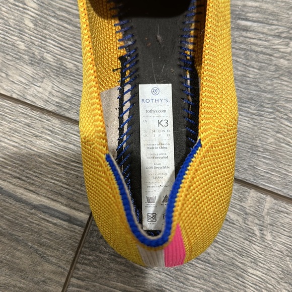 • Rothy’s • The Kids Loafer Lemondrop Yellow with Pink Stripe Big Kids 3 - Picture 7 of 7